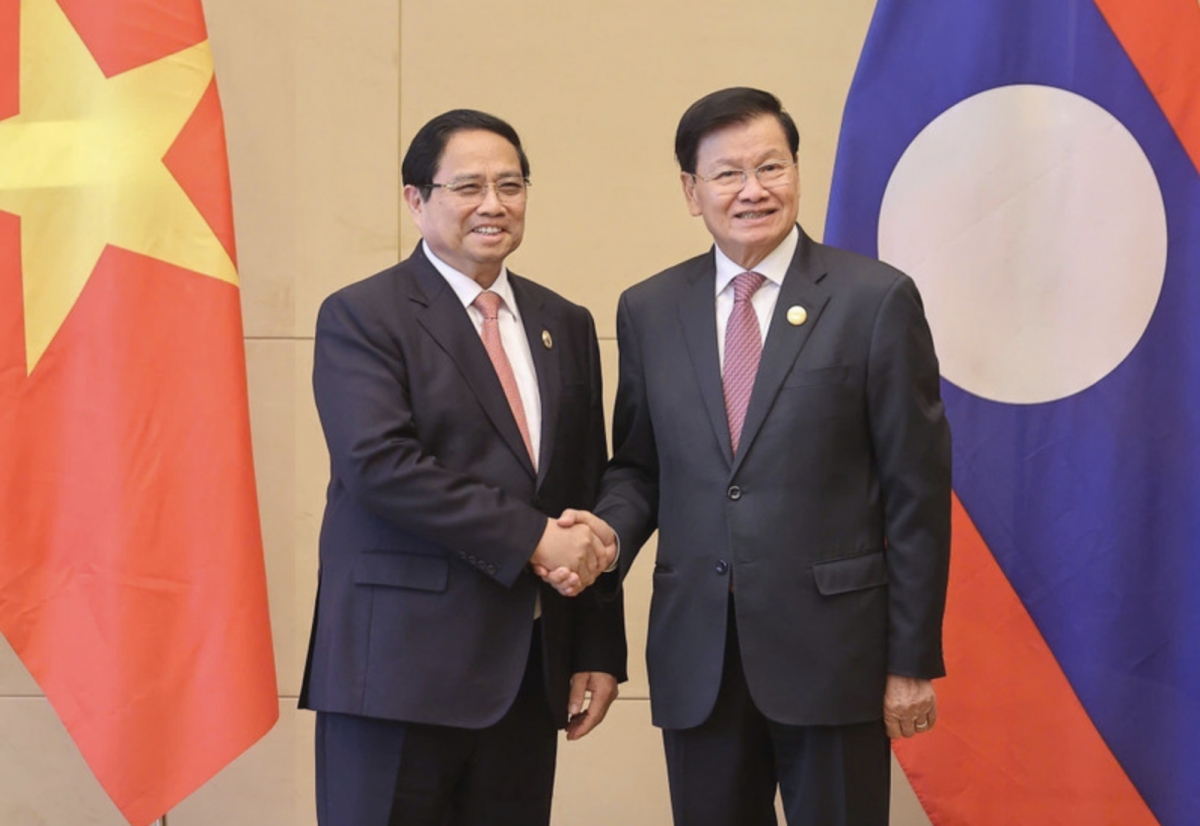 PM meets with top Lao leader on SCO Summit sidelines